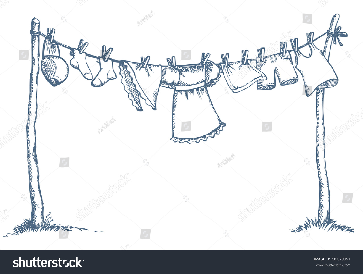 在绳绷在与天空在夏天洗衣日分隔开的木棍衣夹