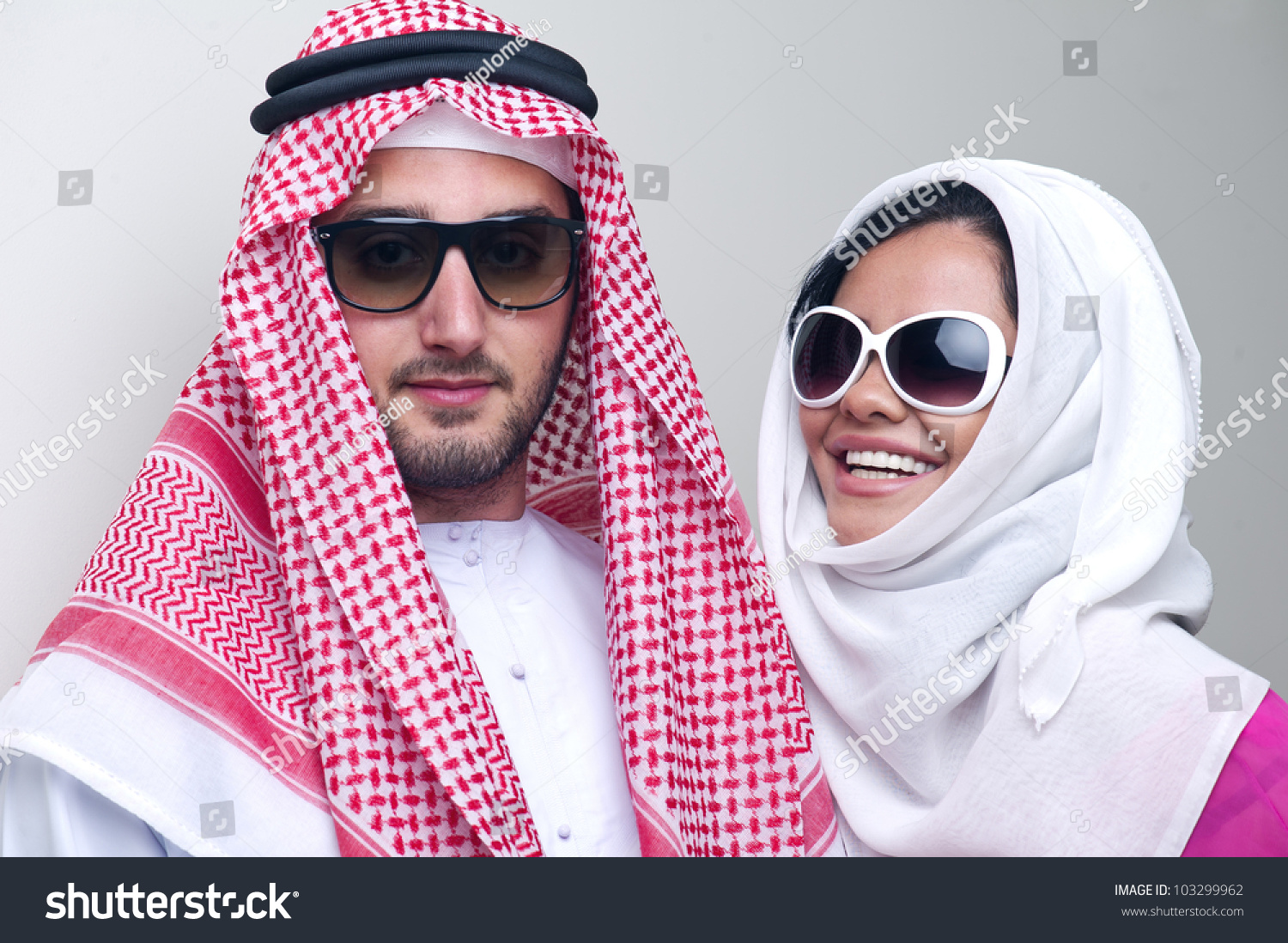 感性的肖像与头巾的阿拉伯女孩清新的美丽-人物,美容/时装服饰-海洛