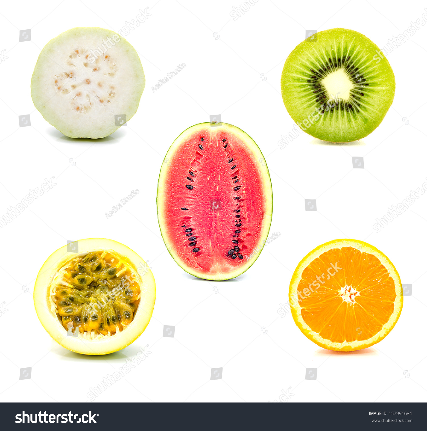 请登录 | sliced ?fresh tropical fruit isolated background.