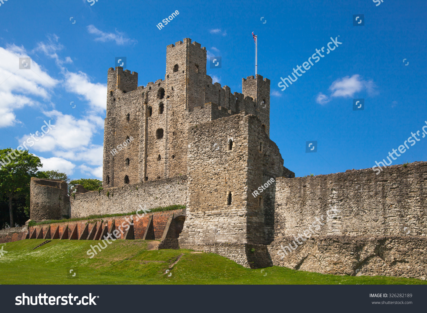 请登录 | 原标题 rochester, uk - may 16, 2015: rochester castle